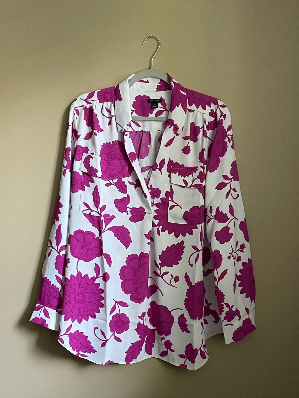 NWOT Ann Taylor floral popover shirt w/ bold floral print sz XL - Picture 13 of 13